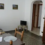 Typical Sicilian House With Garden In The Historic Center Hébergement de vacances *